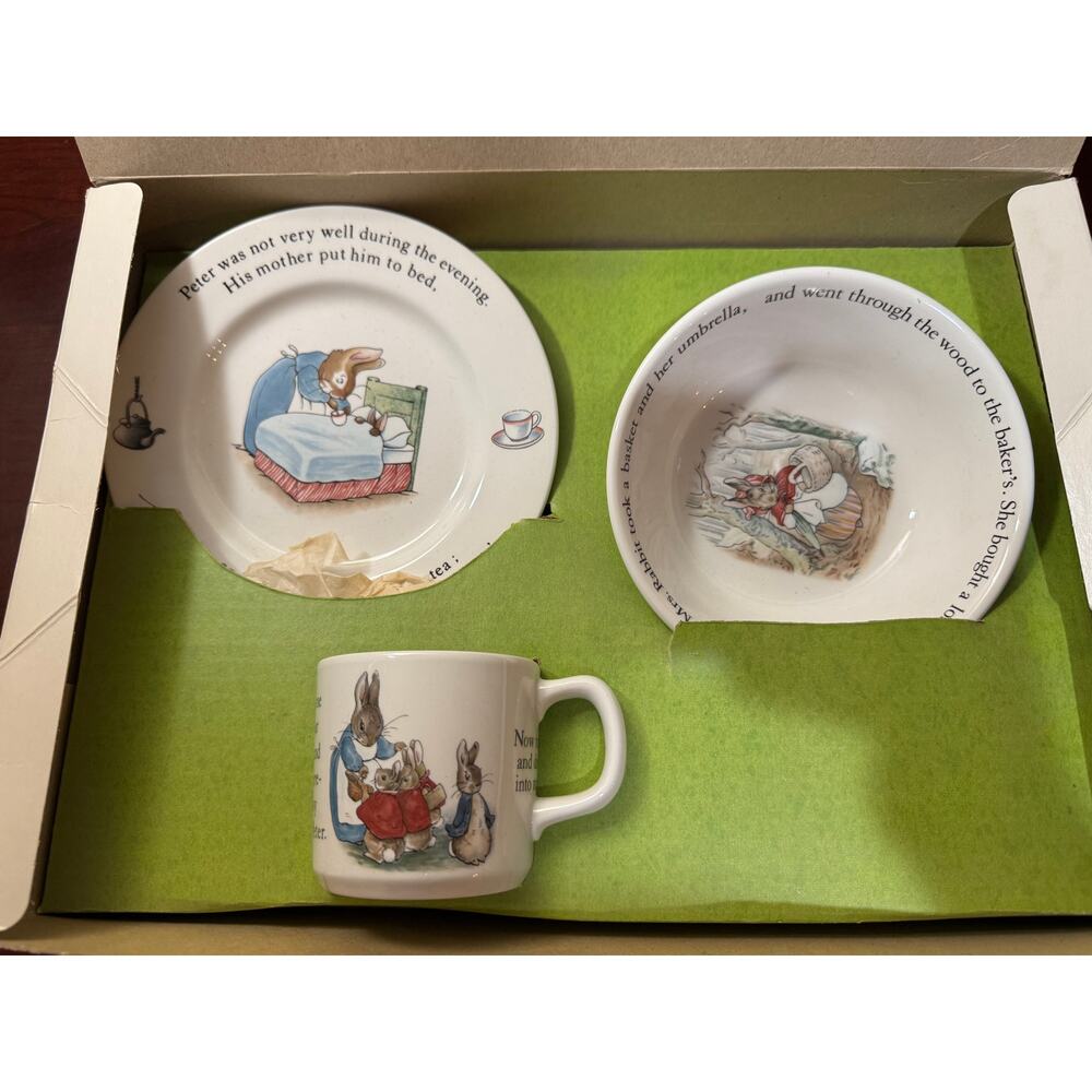 Vintage Wedgwood Beatrix Potter Mrs Tiggy Winkle 3 Piece Dish Set Plate Cup Bowl - Picture 4 of 11